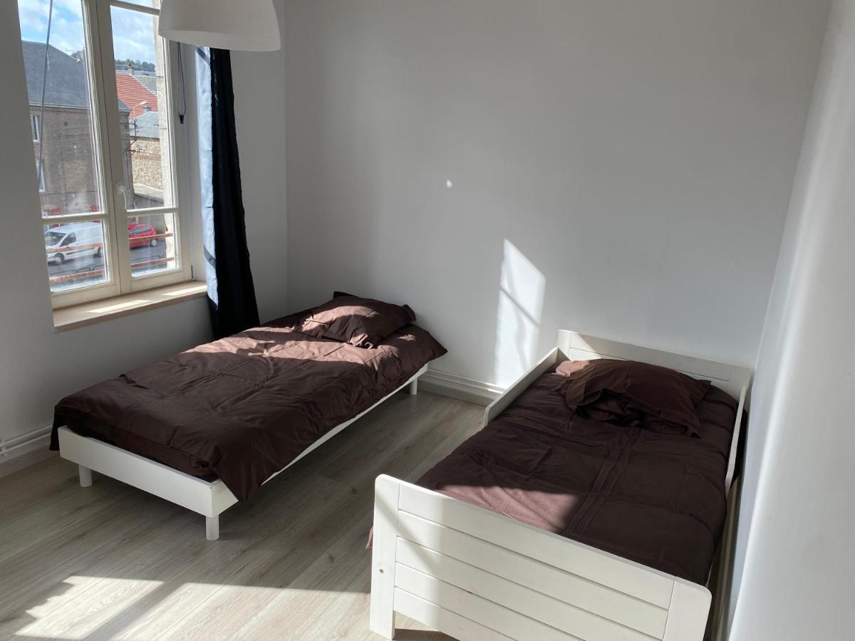 Joli Appartement Avec Parking Gratuit Sur Place Givet Eksteriør billede
