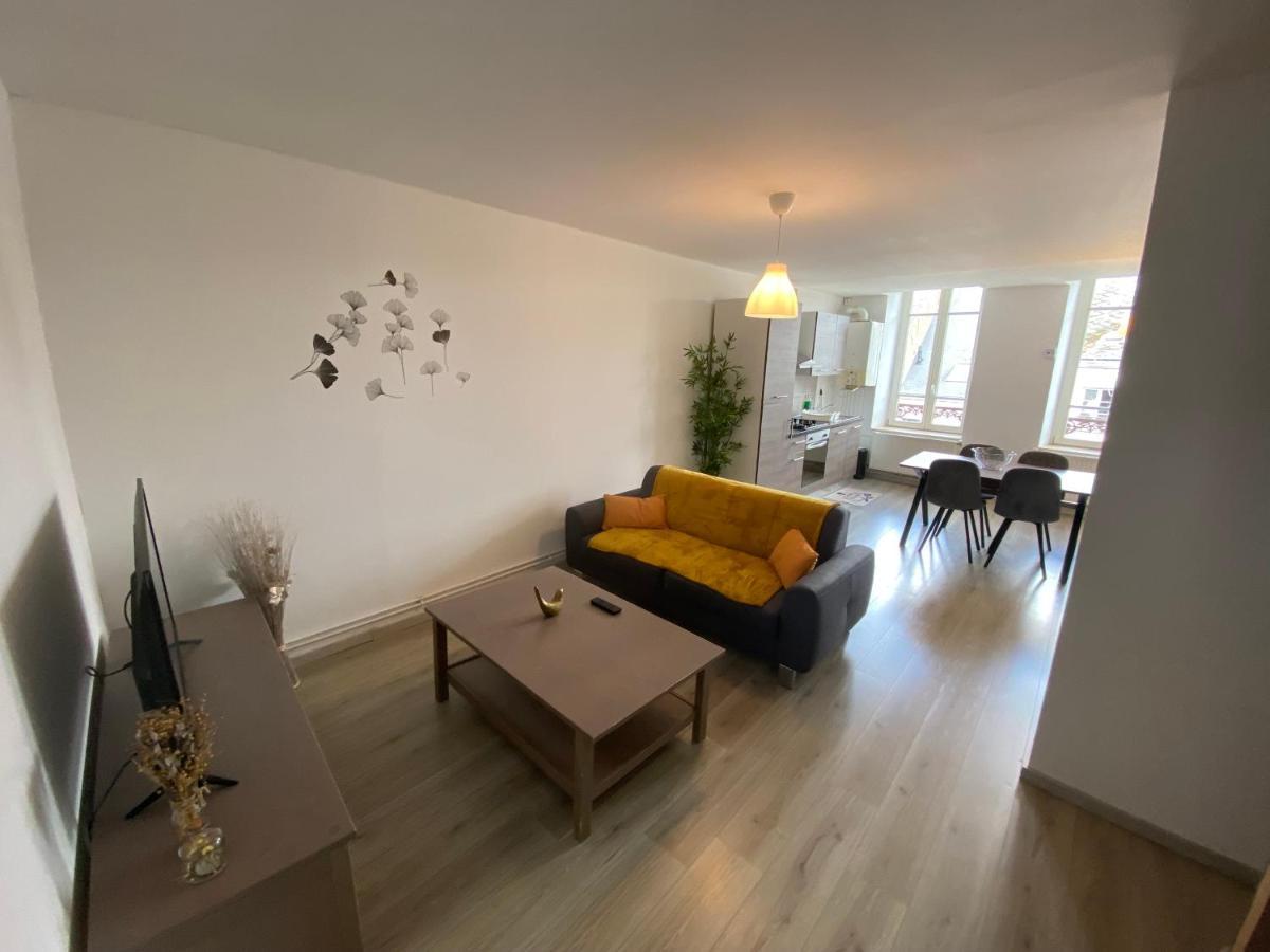 Joli Appartement Avec Parking Gratuit Sur Place Givet Eksteriør billede